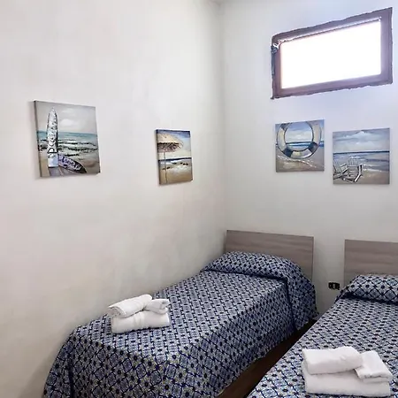 La Casa Dei Bouganville Lo Stagnone Holiday home *