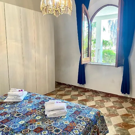 La Casa Dei Bouganville Lo Stagnone 別荘